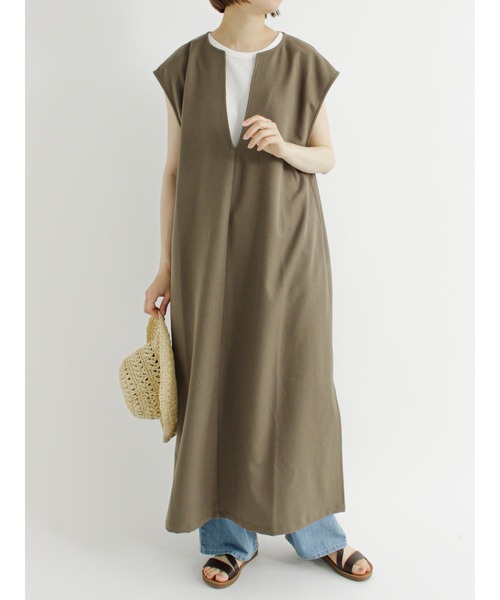 Samansa Mos2 blue（サマンサモスモスブルー）の「Vネックジャンパースカート（ジャンパースカート・レディース・ネイビー/モカ/ブラック・ﾌﾘ-）」の6枚目の写真