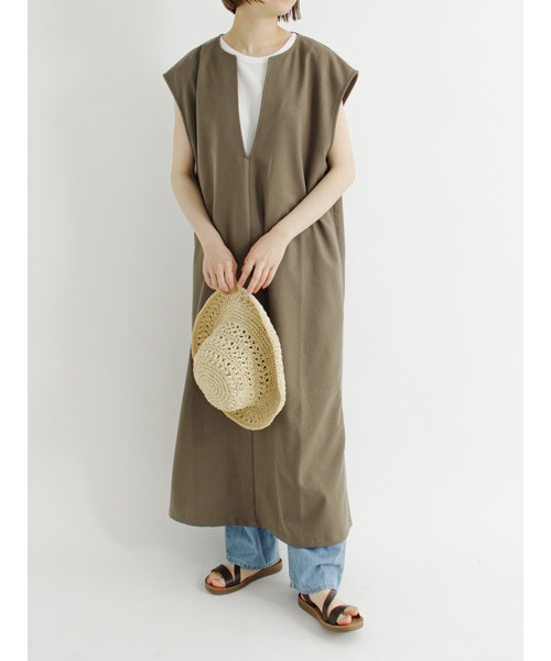 Samansa Mos2 blue（サマンサモスモスブルー）の「Vネックジャンパースカート（ジャンパースカート・レディース・ネイビー/モカ/ブラック・ﾌﾘ-）」の7枚目の写真