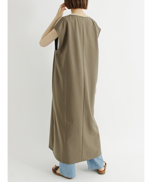 Samansa Mos2 blue（サマンサモスモスブルー）の「Vネックジャンパースカート（ジャンパースカート・レディース・ネイビー/モカ/ブラック・ﾌﾘ-）」の9枚目の写真