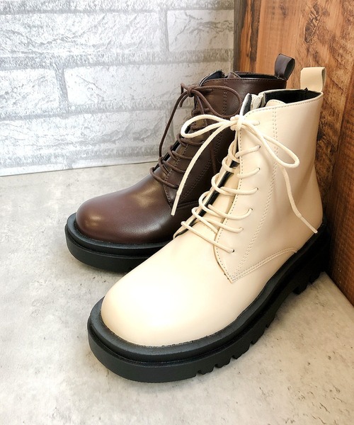 Noubel Voug Relax（ヌーベルヴォーグリラックス）の「トラックソールレースアップブーツ（ブーツ・レディース・アイボリー/ブラック/ダークブラウン・S/M/L/LL/3L）」の6枚目の写真