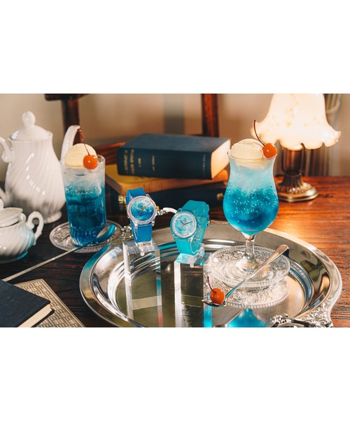 Q&Q SmileSolar（キューアンドキュースマイルソーラー）の「Q&Q SmileSolar / 旅する喫茶　コラボモデル　薄碧空(HAKUHEKISORA)/月光藍(GEKKOUAI)（アナログ腕時計・メンズ・ブルー系その他/ブルー系その他2・M）」の3枚目の写真