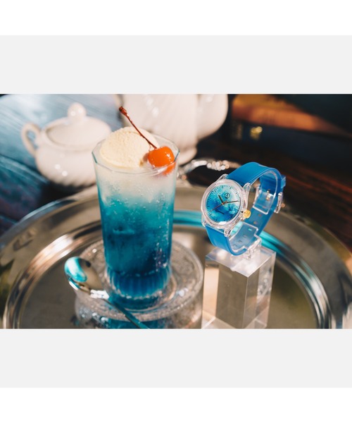Q&Q SmileSolar（キューアンドキュースマイルソーラー）の「Q&Q SmileSolar / 旅する喫茶　コラボモデル　薄碧空(HAKUHEKISORA)/月光藍(GEKKOUAI)（アナログ腕時計・メンズ・ブルー系その他/ブルー系その他2・M）」の7枚目の写真