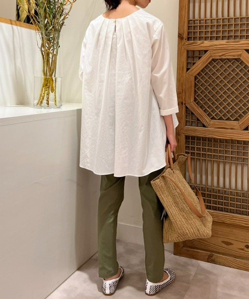 BEARDSLEY（ビアズリー）の「綿タックスリムパンツ：低身長・ウエスト背中側ゴム・高身長にも３サイズ展開（その他パンツ・レディース・ホワイト/ブラック/グレー/カーキ・1/2/0）」の14枚目の写真