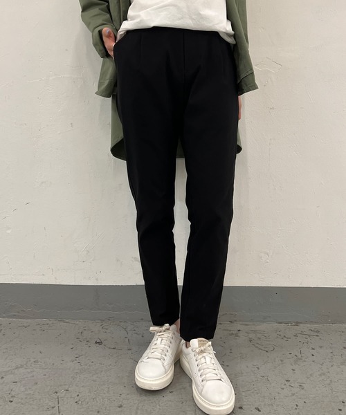 BEARDSLEY（ビアズリー）の「綿タックスリムパンツ：低身長・ウエスト背中側ゴム・高身長にも３サイズ展開（その他パンツ・レディース・ホワイト/ブラック/グレー/カーキ・1/2/0）」の20枚目の写真