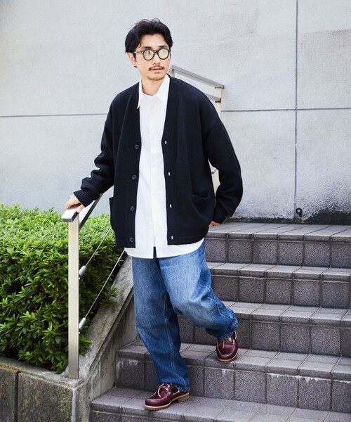 FREAK'S STORE（フリークスストア）の「WEB限定 ビッグシルエット イージーケア ウォッシャブル Vネックカーディガン（カーディガン/ボレロ・メンズ・ブラック/グレー/グレイッシュベージュ/グリーン/ネイビー/イエロー・SMALL/MEDIUM/LARGE）」の12枚目の写真