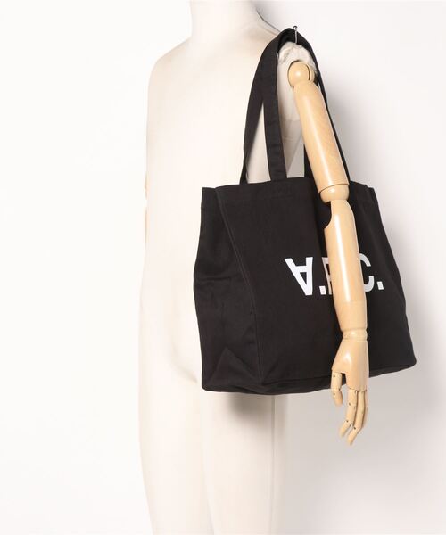 A.P.C.（アーペーセー）の「SHOPPING DIANE（トートバッグ・メンズ・ブラック・ONESIZE）」の3枚目の写真