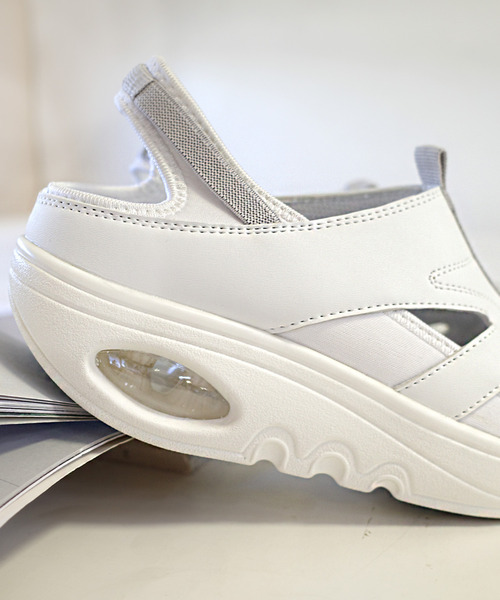 AmiAmi（アミアミ）の「かかとが踏めるエアーソールナーススニーカー/ナースシューズ（スニーカー・レディース・ライトグレー/ホワイト・22.5cm/23cm/23.5cm/24cm/24.5cm/25cm）」の10枚目の写真