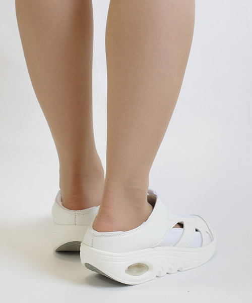 AmiAmi（アミアミ）の「かかとが踏めるエアーソールナーススニーカー/ナースシューズ（スニーカー・レディース・ライトグレー/ホワイト・22.5cm/23cm/23.5cm/24cm/24.5cm/25cm）」の18枚目の写真