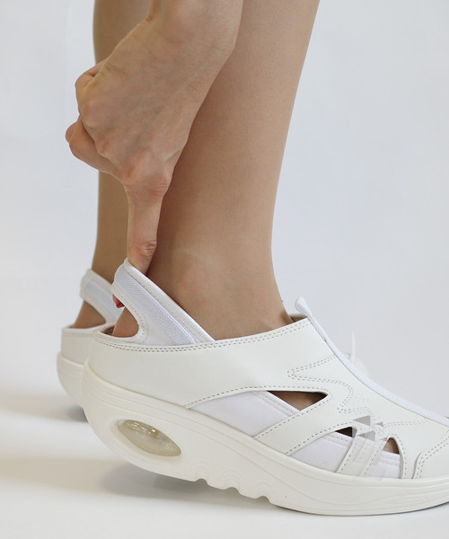 AmiAmi（アミアミ）の「かかとが踏めるエアーソールナーススニーカー/ナースシューズ（スニーカー・レディース・ライトグレー/ホワイト・22.5cm/23cm/23.5cm/24cm/24.5cm/25cm）」の16枚目の写真