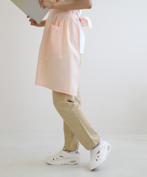 AmiAmi（アミアミ）の「かかとが踏めるエアーソールナーススニーカー/ナースシューズ（スニーカー・レディース・ライトグレー/ホワイト・22.5cm/23cm/23.5cm/24cm/24.5cm/25cm）」の3枚目の写真