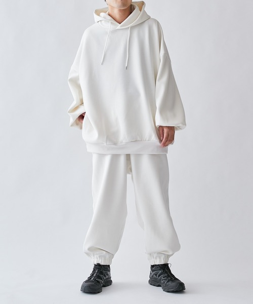 Lui's（ルイス）の「【リラックスライトウェイト】BIGフーディー（パーカー・メンズ・ホワイト/チャコールグレー/ブラック・FREE）」の6枚目の写真