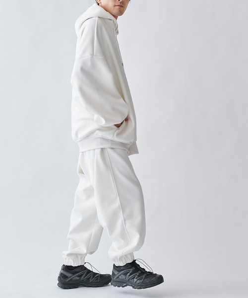 Lui's（ルイス）の「【リラックスライトウェイト】BIGフーディー（パーカー・メンズ・ホワイト/チャコールグレー/ブラック・FREE）」の7枚目の写真