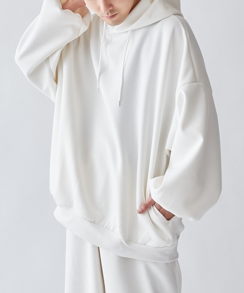 Lui's（ルイス）の「【リラックスライトウェイト】BIGフーディー（パーカー・メンズ・ホワイト/チャコールグレー/ブラック・FREE）」の10枚目の写真