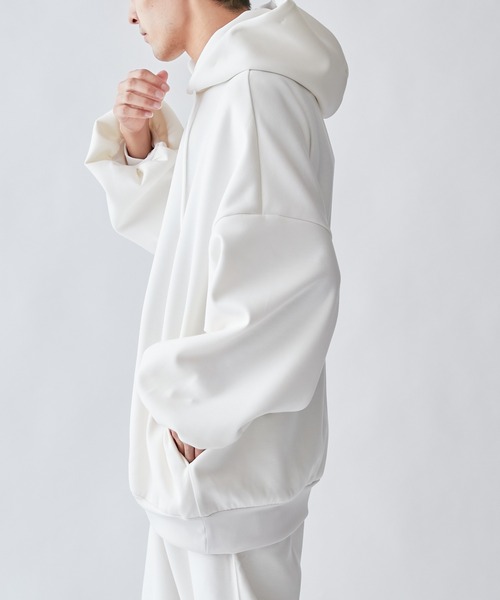 Lui's（ルイス）の「【リラックスライトウェイト】BIGフーディー（パーカー・メンズ・ホワイト/チャコールグレー/ブラック・FREE）」の11枚目の写真