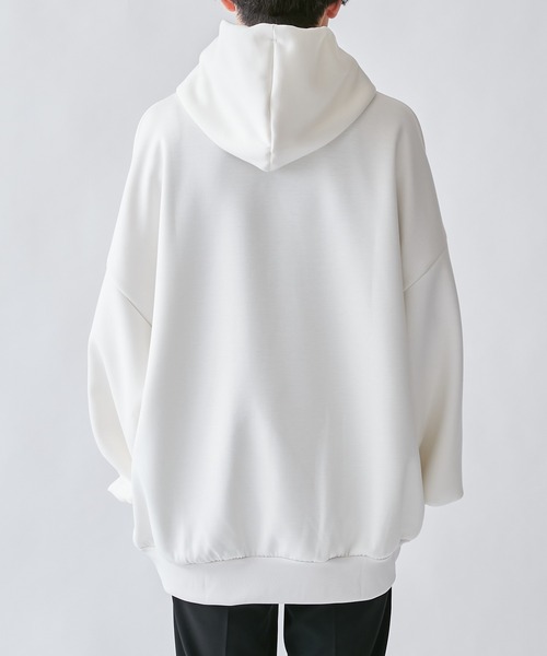 Lui's（ルイス）の「【リラックスライトウェイト】BIGフーディー（パーカー・メンズ・ホワイト/チャコールグレー/ブラック・FREE）」の15枚目の写真