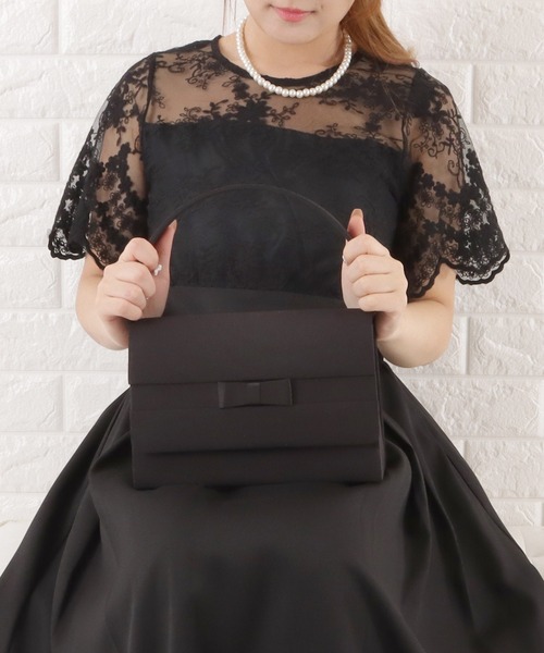 Lace Ladies(レースレディース)の「リボンブラックフォーマルバッグ(クラッチバッグ・レディース・ブラック・FREE)」の3枚目の写真