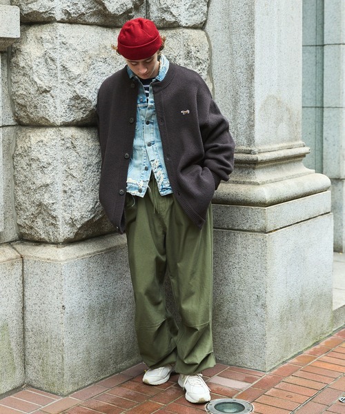 PENNEYS（ぺニーズ）の「PENNEYS/ペニーズ 別注 THE FOX ロゴ ワッペン刺繍ワンポイント モヘアライクWジャガード編み クルーネックルーズニットカーディガン（カーディガン/ボレロ・レディース・グレイッシュベージュ/グリーン/スミクロ/ネイビー・M/L）」の9枚目の写真