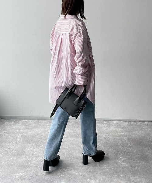 PAGEBOY（ページボーイ）の「ストライプBIGシャツ（シャツ/ブラウス・レディース・ホワイト×ブラック/ピンク/ブルー系その他・FREE）」の12枚目の写真