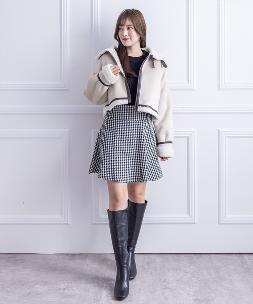 clear(クリア)の「ショートムートンジャケット(ムートンコート・レディース・ブラック/アイボリー・F)」の13枚目の写真