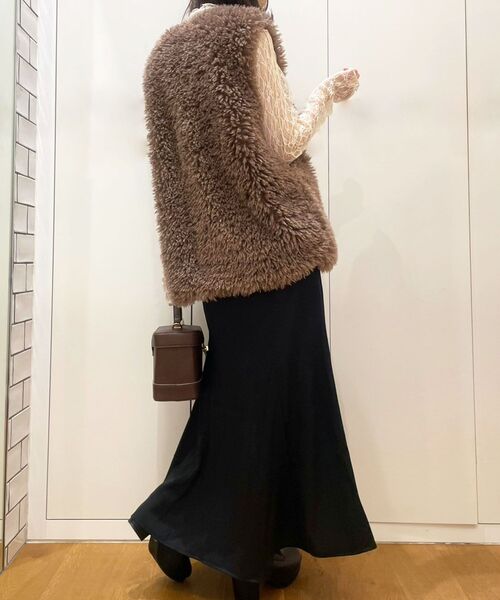 MAJESTIC LEGON(マジェスティックレゴン)の「タートルネックレーストップス(Tシャツ/カットソー・レディース・アイボリー/クリーム・MEDIUM)」の4枚目の写真