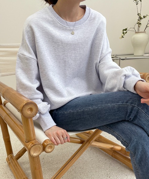 me+em select(ミームセレクト)の「【10カラー展開】クルーネックスウェット(スウェット・レディース・チャコールグレー/グレー/ブルー/ブラック/オレンジ/ベージュ/ピンク/レッド/ライム/グリーン・FREE)」の5枚目の写真