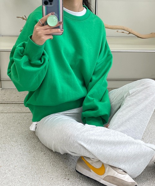 me+em select(ミームセレクト)の「【10カラー展開】クルーネックスウェット(スウェット・レディース・チャコールグレー/グレー/ブルー/ブラック/オレンジ/ベージュ/ピンク/レッド/ライム/グリーン・FREE)」の6枚目の写真