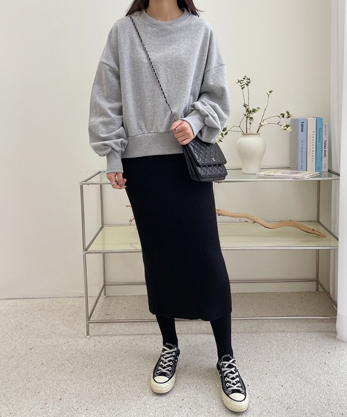 me+em select(ミームセレクト)の「【10カラー展開】クルーネックスウェット(スウェット・レディース・チャコールグレー/グレー/ブルー/ブラック/オレンジ/ベージュ/ピンク/レッド/ライム/グリーン・FREE)」の13枚目の写真