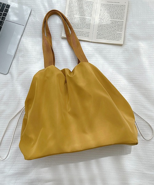 the case（ザケース）の「[THE CASE SELECT]Shining drawstring tote 巾着トートバッグ（ショルダーバッグ・レディース・ブラック/グリーン/ベージュ/マスタード・FREE）」の11枚目の写真
