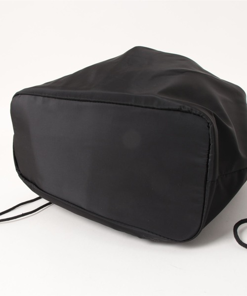 the case（ザケース）の「[THE CASE SELECT]Shining drawstring tote 巾着トートバッグ（ショルダーバッグ・レディース・ブラック/グリーン/ベージュ/マスタード・FREE）」の8枚目の写真