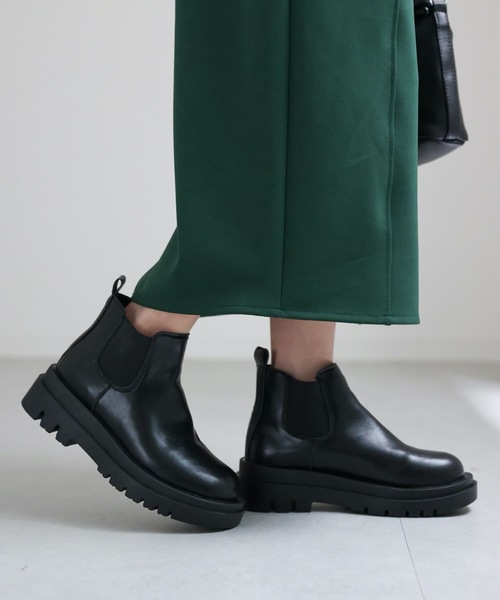 ap retro（アプレトロ）の「サイドゴアショートブーツ（ブーツ・レディース・ブラック/ホワイト・LARGE/MEDIUM）」の10枚目の写真