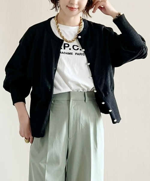 ECRIRE（エクリール）の「【陽コラボ】パールボタンカーディガン（カーディガン/ボレロ・レディース・アイボリー/ブラック/グレー・M）」の2枚目の写真