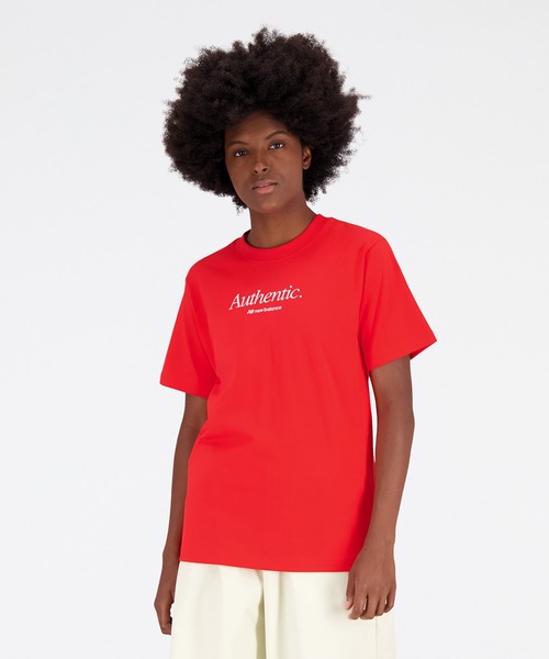 NEW BALANCE（ニューバランス）の「NB Athletics Icono グラフィックショートスリーブTシャツ（Tシャツ/カットソー・レディース・ネイビー/レッド/ブラック/アイボリー・SMALL/MEDIUM/LARGE/X-LARGE）」の4枚目の写真