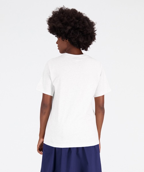 NEW BALANCE（ニューバランス）の「NB Athletics Icono グラフィックショートスリーブTシャツ（Tシャツ/カットソー・レディース・ネイビー/レッド/ブラック/アイボリー・SMALL/MEDIUM/LARGE/X-LARGE）」の20枚目の写真