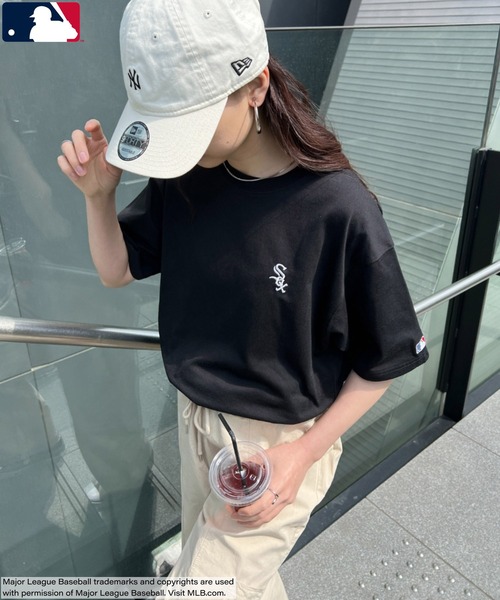 MLB（メジャーリーグベースボール）の「【WEB限定 別注】MLB チームロゴワンポイント刺繍 クルーネック 半袖Tシャツ（Tシャツ/カットソー・レディース・ブラック/ホワイト系その他2/グレー/ネイビー/ホワイト系その他/ホワイト系その他3・M/L/XL）」の10枚目の写真