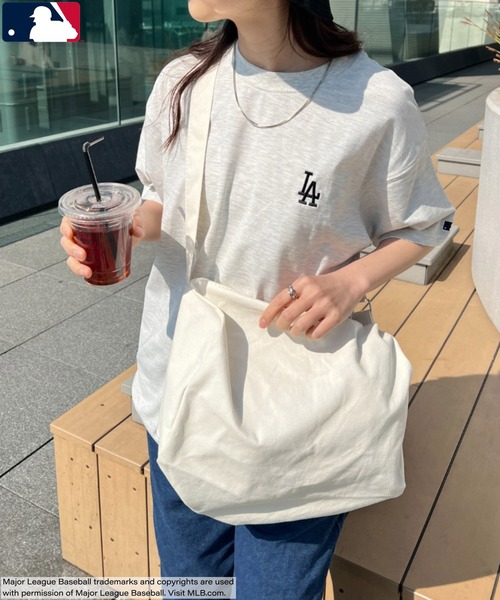 MLB（メジャーリーグベースボール）の「【WEB限定 別注】MLB チームロゴワンポイント刺繍 クルーネック 半袖Tシャツ（Tシャツ/カットソー・レディース・ブラック/ホワイト系その他2/グレー/ネイビー/ホワイト系その他/ホワイト系その他3・M/L/XL）」の16枚目の写真