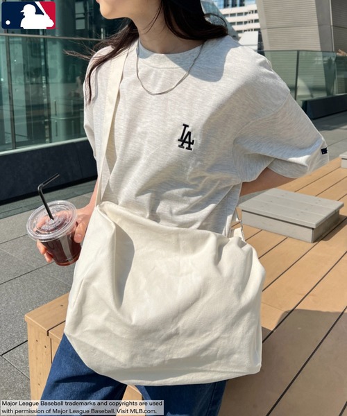 MLB（メジャーリーグベースボール）の「【WEB限定 別注】MLB チームロゴワンポイント刺繍 クルーネック 半袖Tシャツ（Tシャツ/カットソー・レディース・ブラック/ホワイト系その他2/グレー/ネイビー/ホワイト系その他/ホワイト系その他3・M/L/XL）」の17枚目の写真