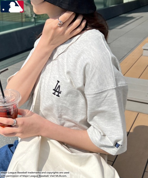 MLB（メジャーリーグベースボール）の「【WEB限定 別注】MLB チームロゴワンポイント刺繍 クルーネック 半袖Tシャツ（Tシャツ/カットソー・レディース・ブラック/ホワイト系その他2/グレー/ネイビー/ホワイト系その他/ホワイト系その他3・M/L/XL）」の15枚目の写真