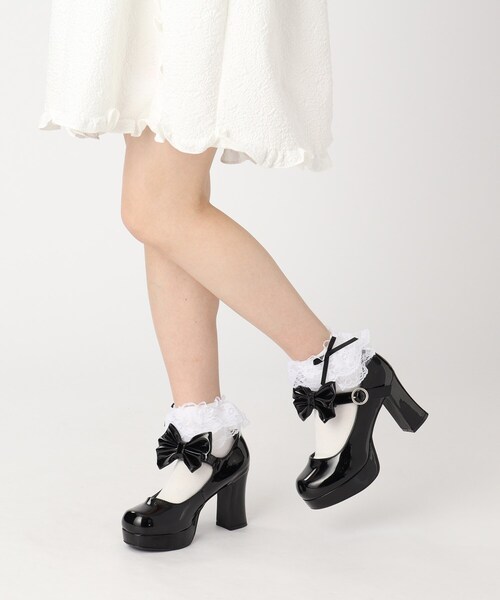 cs T&P（シーエスティーアンドピー）の「厚底チャンキーヒールリボン付きパンプス（パンプス・レディース・ブラック/ホワイト系2/ブラック系1・S/M/L/LL）」の7枚目の写真