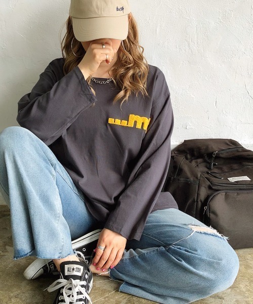 SHEENA(シーナ)の「WolfDog刺しゅうルーズロンT(Tシャツ/カットソー・レディース・ホワイト/グリーン/パープル/チャコールグレー/ピンク・M)」の7枚目の写真