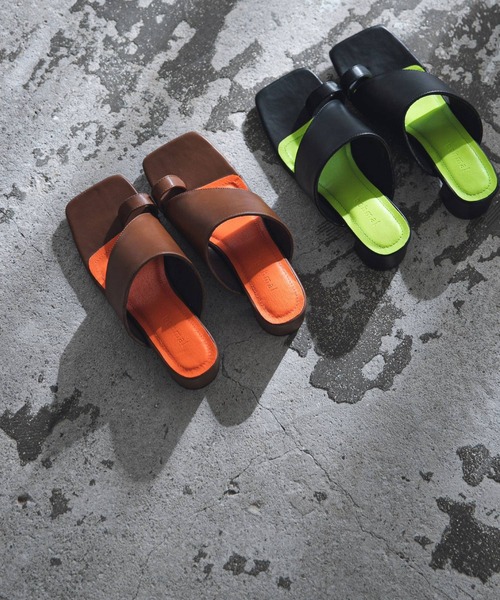 bohmal（ボマール）の「スクエアトゥセパレートトングサンダル（サンダル・レディース・ブラウン/ブラック・23.0cm/23.5cm/24.0cm/24.5cm）」の4枚目の写真