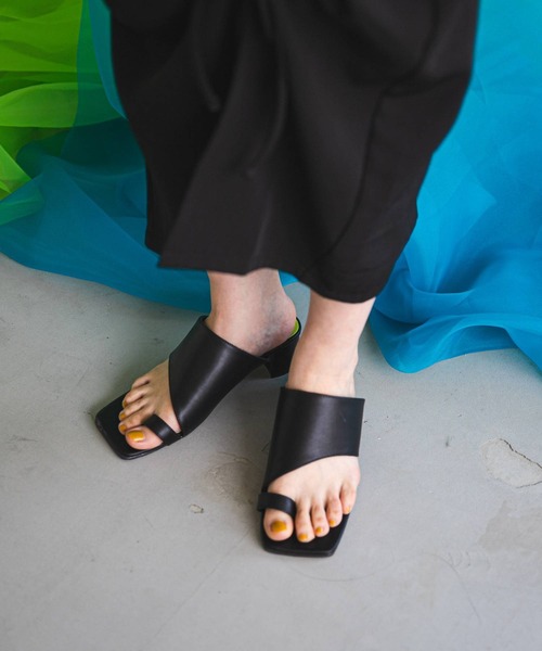 bohmal（ボマール）の「スクエアトゥセパレートトングサンダル（サンダル・レディース・ブラウン/ブラック・23.0cm/23.5cm/24.0cm/24.5cm）」の12枚目の写真