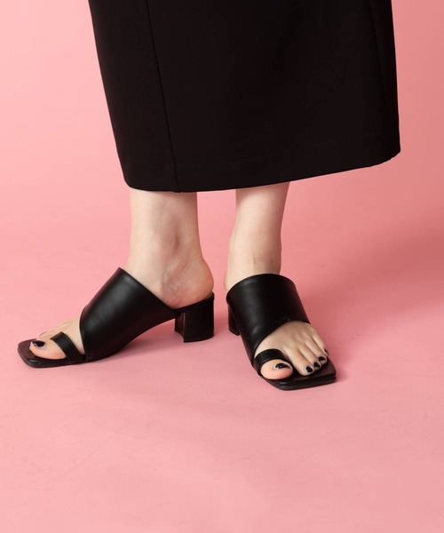 bohmal（ボマール）の「スクエアトゥセパレートトングサンダル（サンダル・レディース・ブラウン/ブラック・23.0cm/23.5cm/24.0cm/24.5cm）」の19枚目の写真