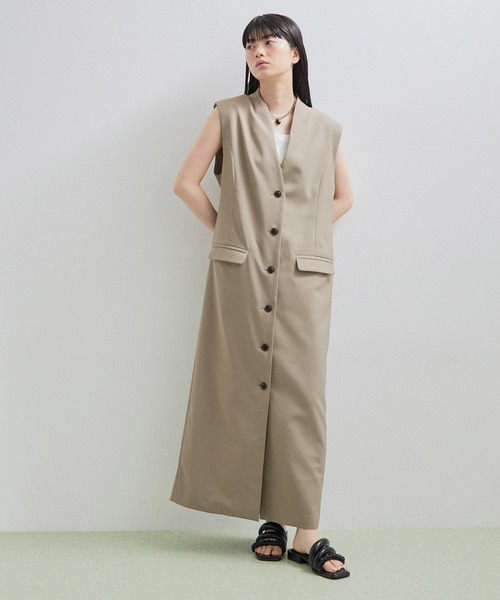 【極美品】23SS アダムエロペ ノーカラーベストワンピース ブラック フリー 極美品】23SS アダムエロペ ノーカラーベストワンピース ブラック