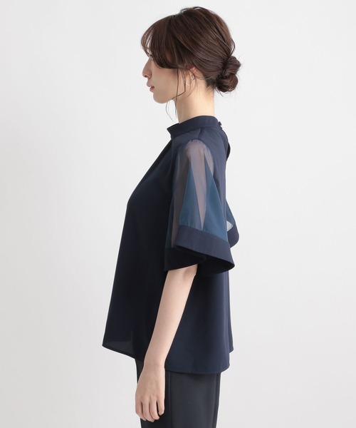 Andemiu(アンデミュウ)の「イソザイフレアブラウス905780(シャツ/ブラウス・レディース・アイボリー/オフホワイト/ネイビー/ブラック・FREE)」の10枚目の写真