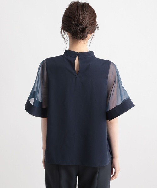 Andemiu(アンデミュウ)の「イソザイフレアブラウス905780(シャツ/ブラウス・レディース・アイボリー/オフホワイト/ネイビー/ブラック・FREE)」の11枚目の写真