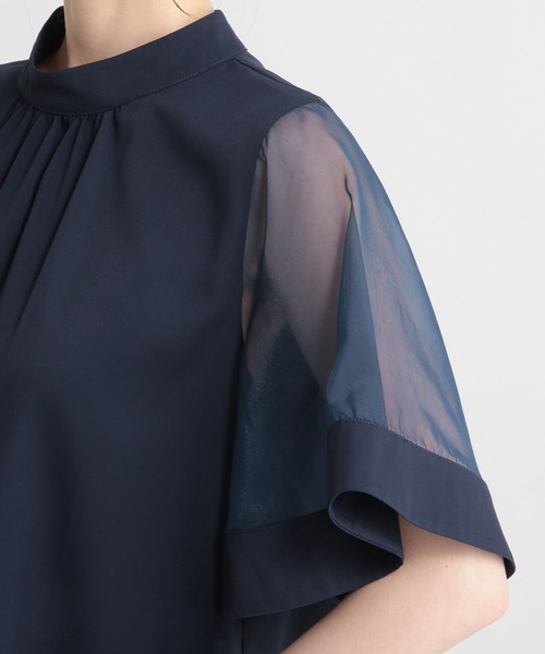 Andemiu(アンデミュウ)の「イソザイフレアブラウス905780(シャツ/ブラウス・レディース・アイボリー/オフホワイト/ネイビー/ブラック・FREE)」の15枚目の写真