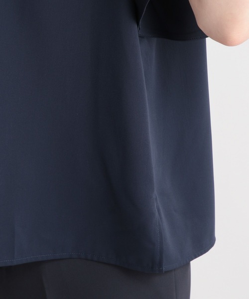 Andemiu(アンデミュウ)の「イソザイフレアブラウス905780(シャツ/ブラウス・レディース・アイボリー/オフホワイト/ネイビー/ブラック・FREE)」の14枚目の写真