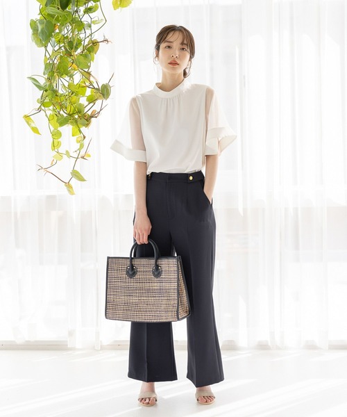 Andemiu(アンデミュウ)の「イソザイフレアブラウス905780(シャツ/ブラウス・レディース・アイボリー/オフホワイト/ネイビー/ブラック・FREE)」の19枚目の写真