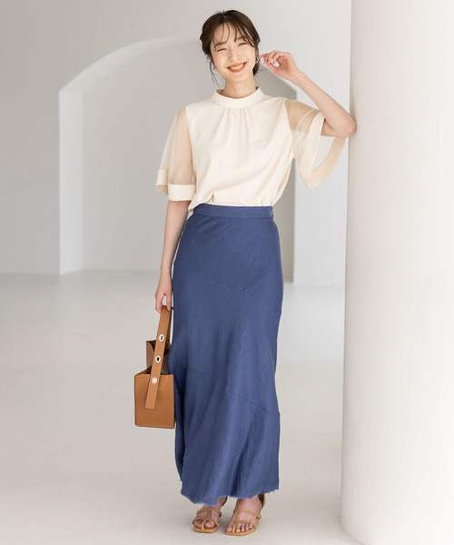 Andemiu(アンデミュウ)の「イソザイフレアブラウス905780(シャツ/ブラウス・レディース・アイボリー/オフホワイト/ネイビー/ブラック・FREE)」の22枚目の写真