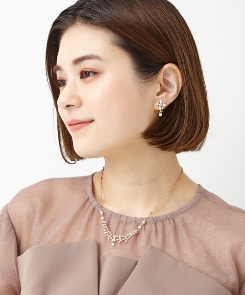 AIMER(エメ)の「チェコガラスラインストーンネックレス(ネックレス・レディース・ゴールド/シルバー・FREE)」の4枚目の写真